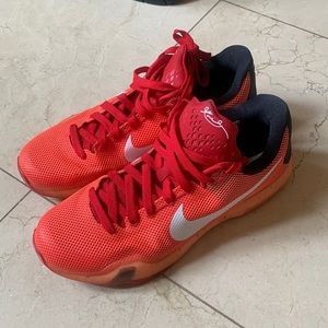 Kobe 10 major/lava